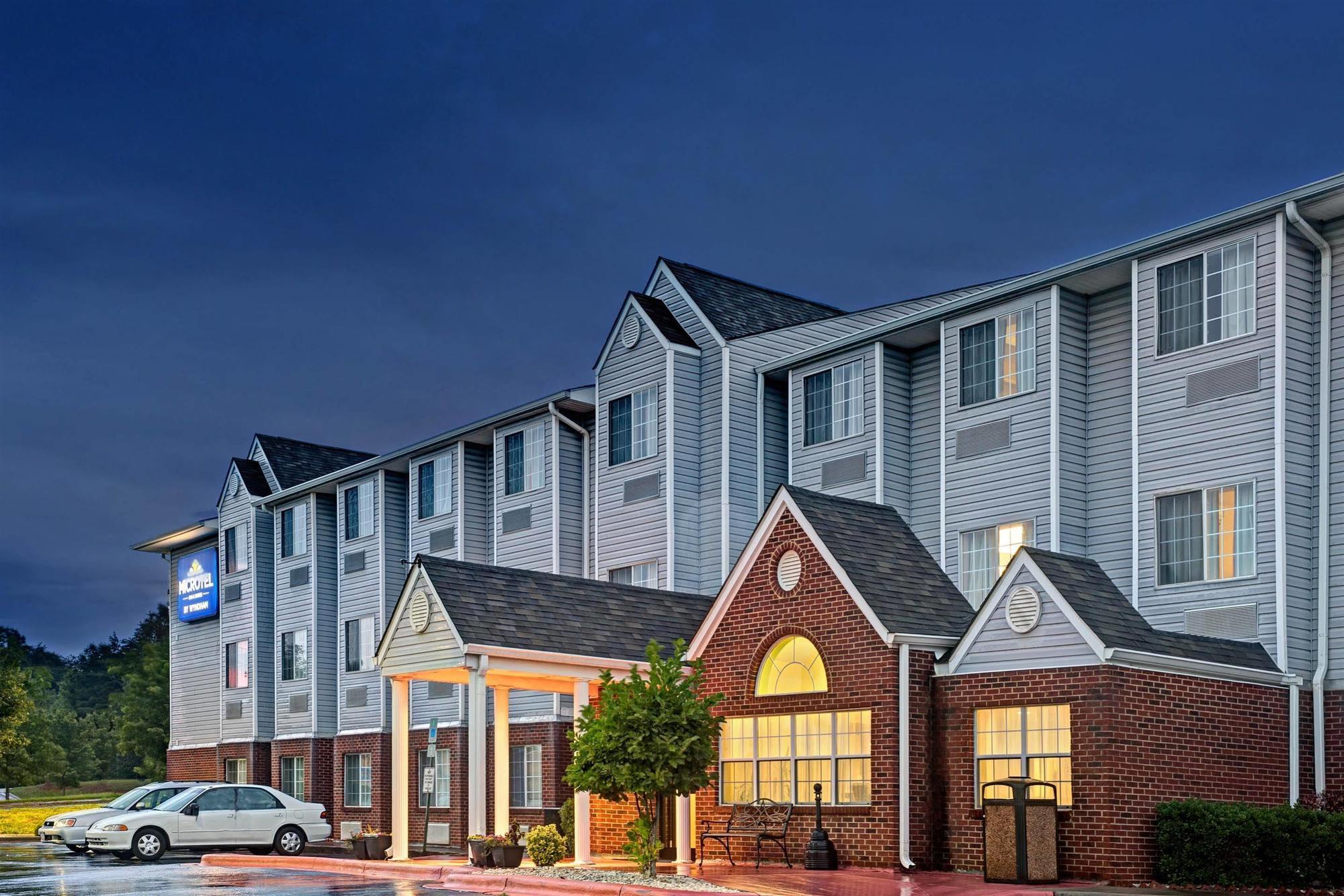Microtel Inn & Suites By Wyndham Statesville Exterior foto