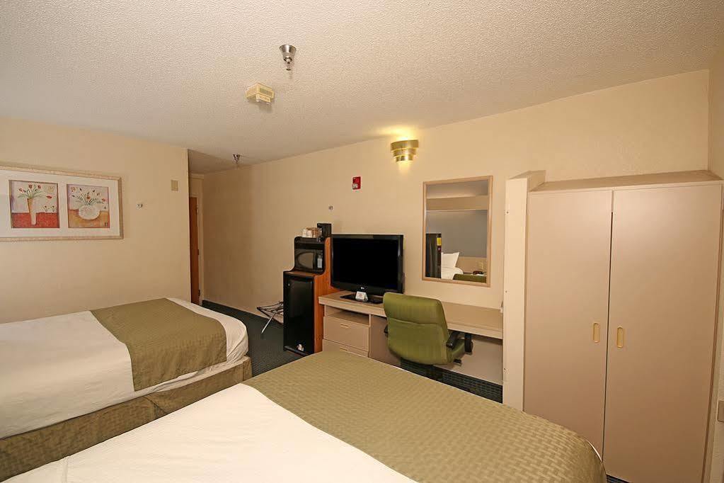 Microtel Inn & Suites By Wyndham Statesville Exterior foto